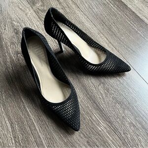 BCBGeneration Black Faux Suede Eyelets Pumps 4” Heels  Sz / 6.5 M